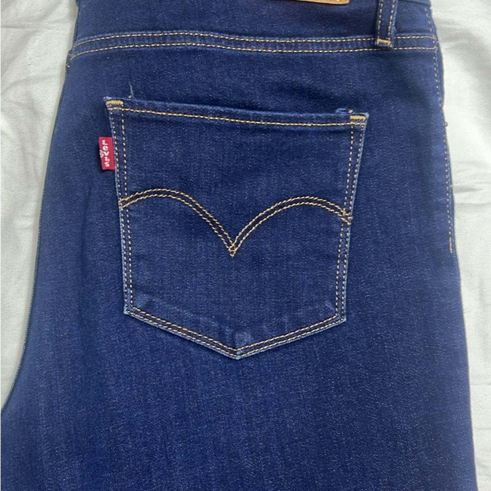 Levi's Dark Blue High Rise Skinny Jeans